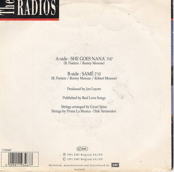 The Radios : She Goes Nana (7", Single)