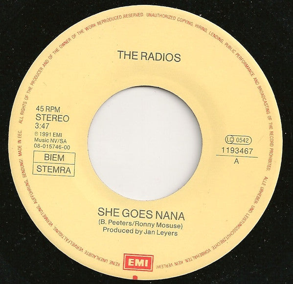 The Radios : She Goes Nana (7", Single)