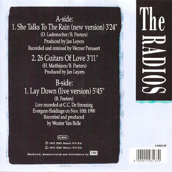 The Radios : She Talks To The Rain (New Version) / 26 Guitars Of Love (7", EP)