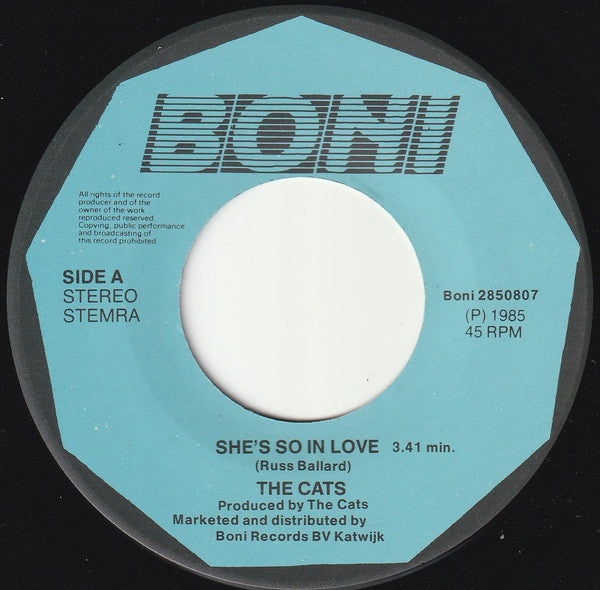 The Cats : She's So In Love (7", Single)