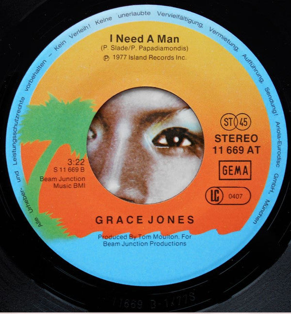 Grace Jones : La Vie En Rose / I Need A Man (7", Single)