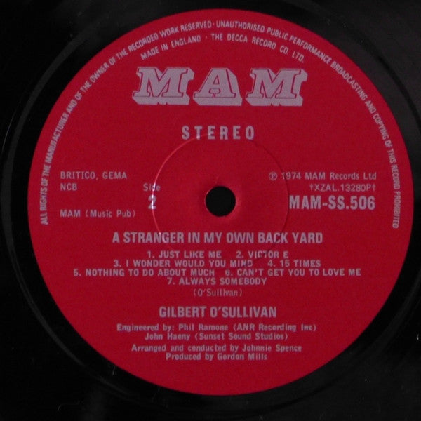 Gilbert O'Sullivan : A Stranger In My Own Back Yard (LP, Album, Gim)