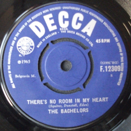 The Bachelors : Hello Dolly / There's No Room In My Heart (7", Lab)