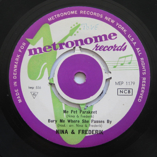 Nina & Frederik : Me Pet Parakeet / Bury Me Where She Passes By / Listen To The Ocean / Triste Vida (Goajiro) (7", EP, Mono, 4-p)