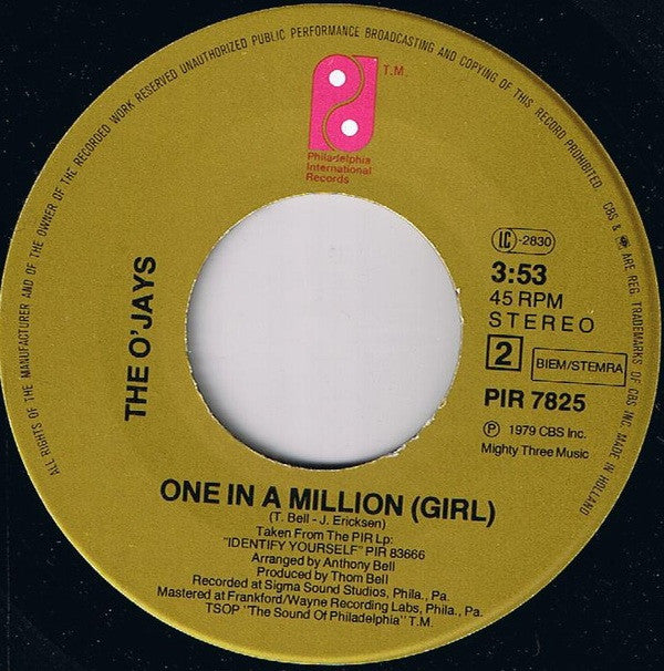 The O'Jays : Sing A Happy Song / One In A Million (Girl) (7", Single)