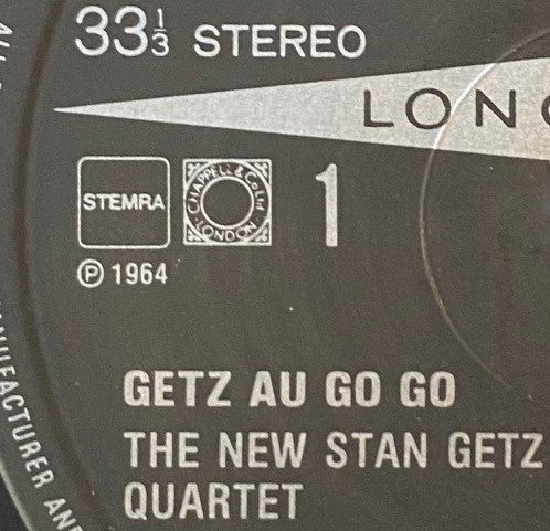 The New Stan Getz Quartet Featuring Astrud Gilberto : Getz Au Go Go (LP, Album, RP, Liv)