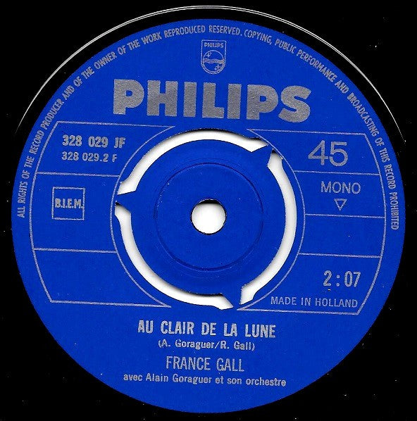 France Gall Et Ses Petits Amis : Sacré Charlemagne / Au Clair De La Lune (7", Single, Mono, blu)