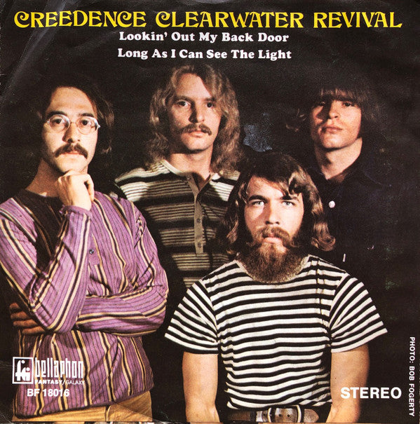 Creedence Clearwater Revival : Lookin' Out My Back Door / Long As I Can See The Light (7", Single)