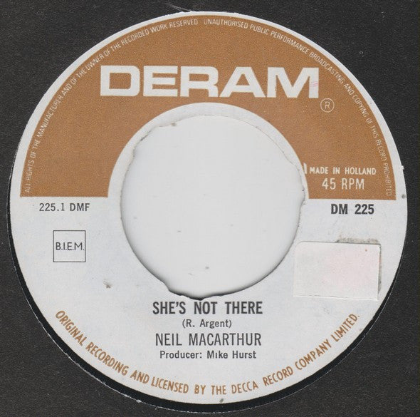 Neil MacArthur : She's Not There (7", Single)