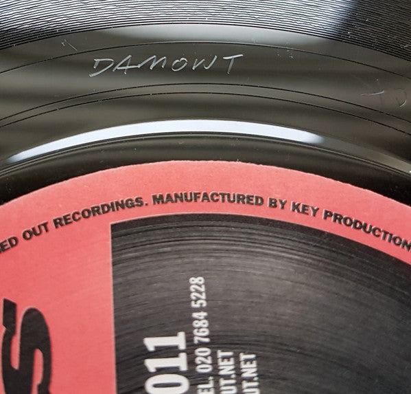 The Dirtbombs / Justin Robertson : She Played Me Like A Booger / Twisted And Torn (7", Single, Num)