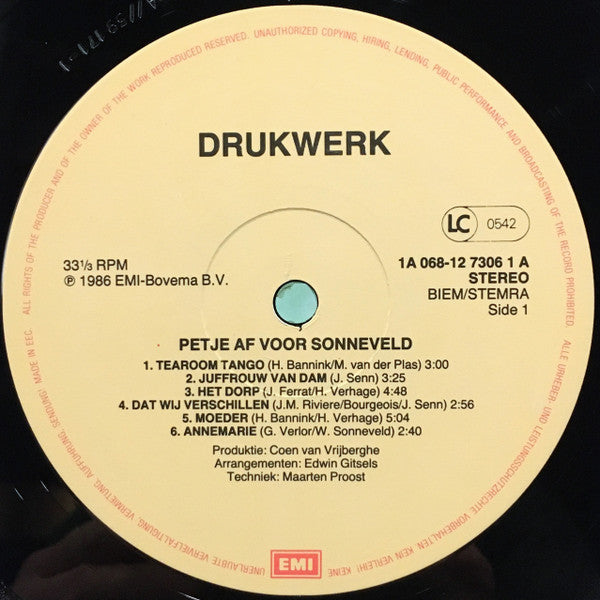 Drukwerk : Petje Af Voor Sonneveld (LP, Album)