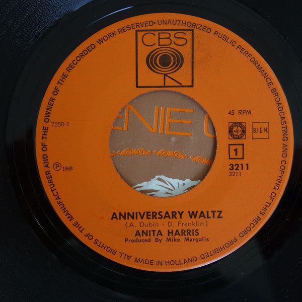 Anita Harris : Anniversary Waltz (7", Single)