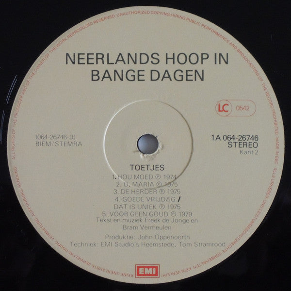 Neerlands Hoop In Bange Dagen : De Toetjes (LP, Comp)