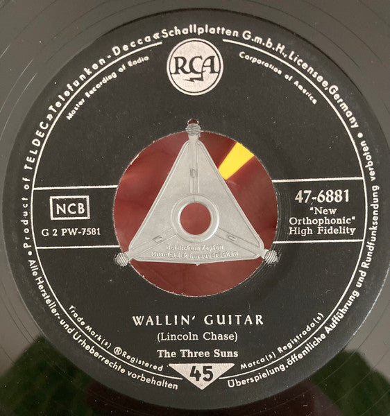The Three Suns : Wailin' Guitar / The Lovers (7")