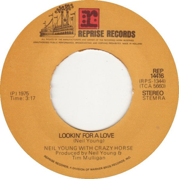Neil Young With Crazy Horse : Lookin' For A Love (7", Single)