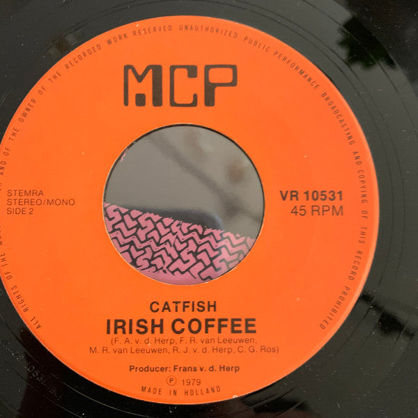 Catfish (13) : Holiday (7", Single)