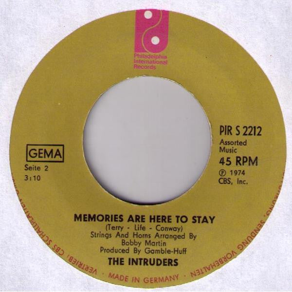 The Intruders : She's A Winner (7", Single, RE)