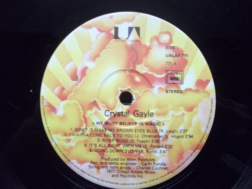 Crystal Gayle : We Must Believe In Magic (LP, Album)