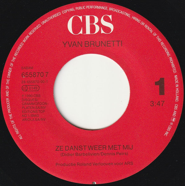 Yvan Brunetti : Ze Danst Weer Met Mij (7", Sin)