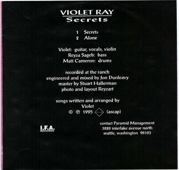 Violet Ray : Secrets (7")