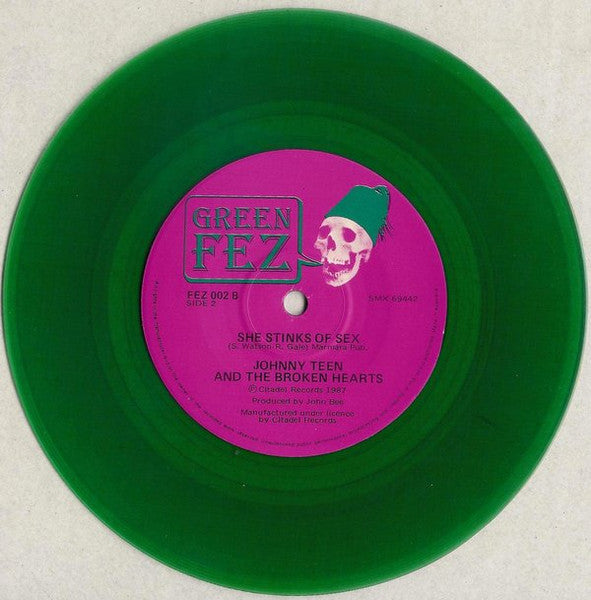 Johnny Teen & The Broken Hearts : She Stinks Of Sex (7", Single, Gre)