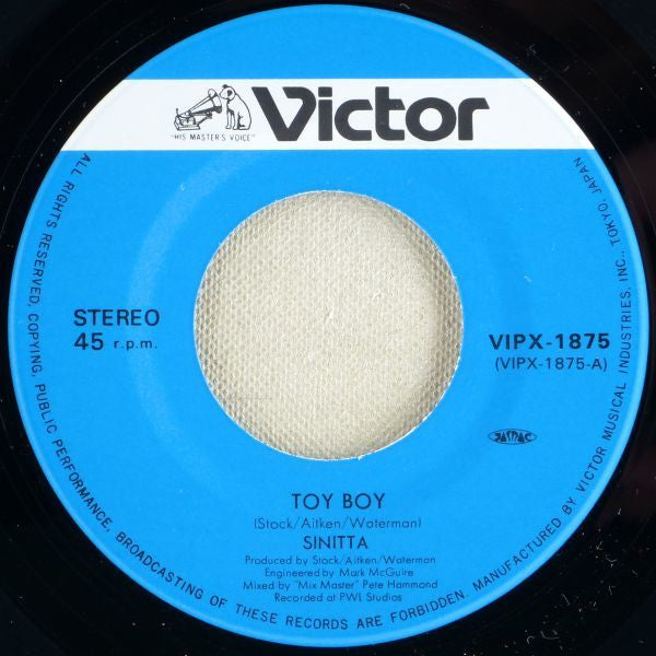 Sinitta = Sinitta : Toy Boy (7", Single)