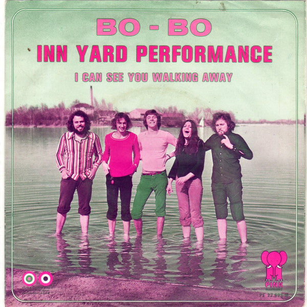 Inn Yard Performance : Bobo (7", Single)