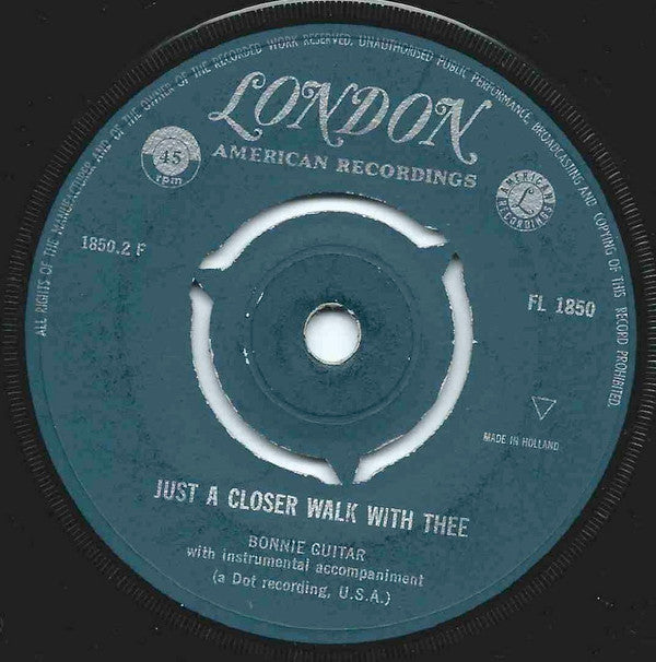 Bonnie Guitar : Whispering Hope / Just A Closer Walk With Thee (7", Single)