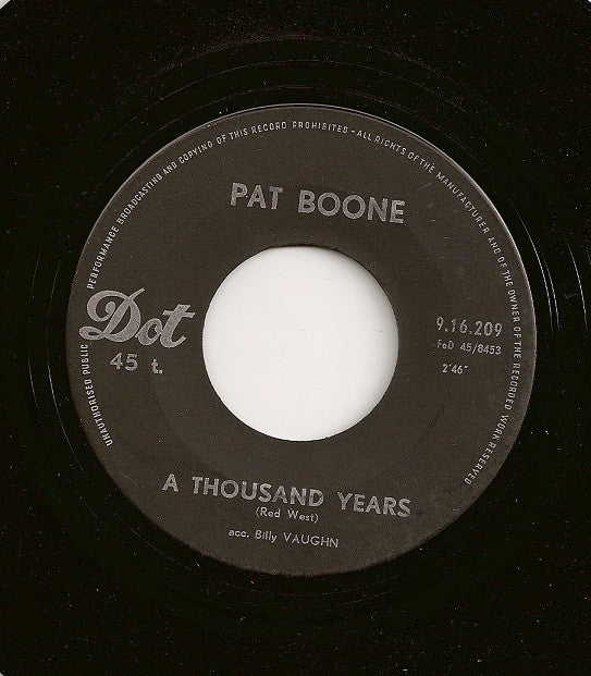 Pat Boone : Moody River / A Thousand Years (7", Single)
